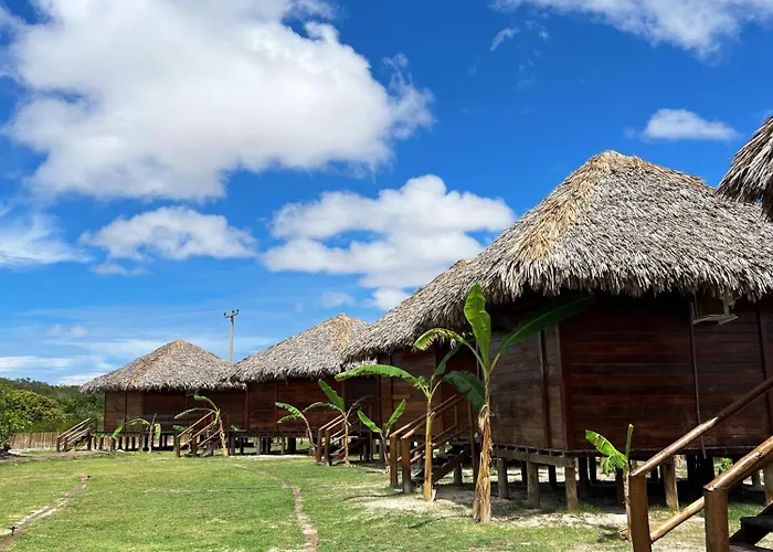 Pacas Suites Casa & Chales